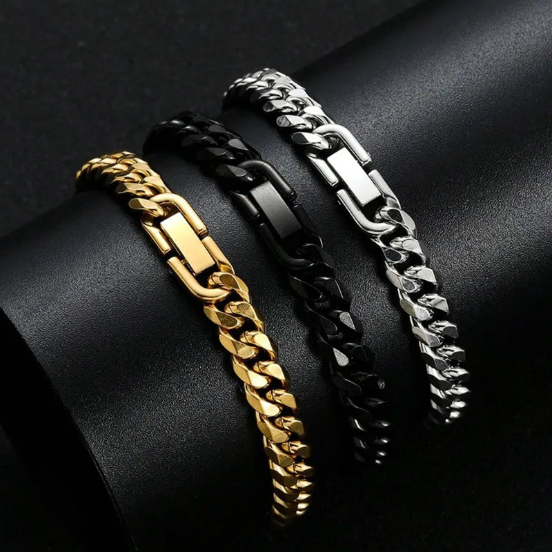 Unisex Waterproof Non-Tarnish Cuban Chain Link Bracelet — Titanium Steel